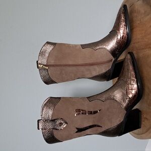 Daniela Leather and Suede Western Cowboy Boots in size 36 with gel insoles